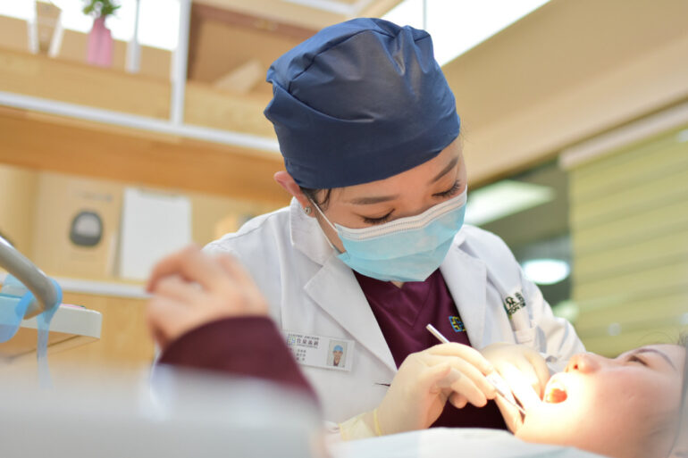 Why You Should Continue To Have Regular Dental Appointments As An Adult