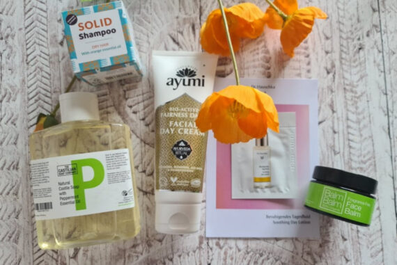 The LoveLula Beauty Box - June 2021