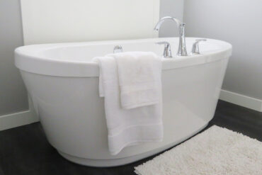 How to Properly Use a Bath Cushion for Proper Support