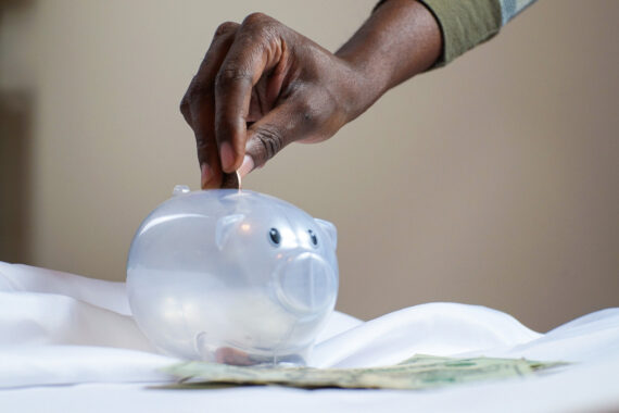 Money and Mindfulness: How to Cultivate a Healthy Relationship with Your Finances