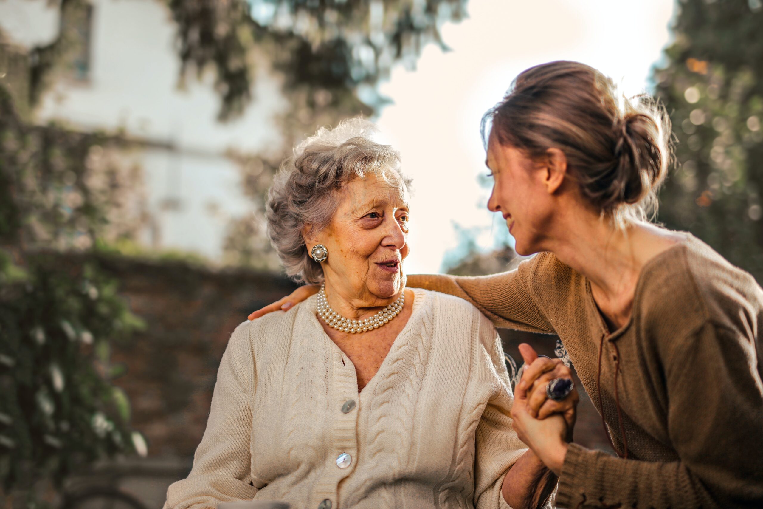 Wound Care Tips for Swift Recovery in Elderly Parents