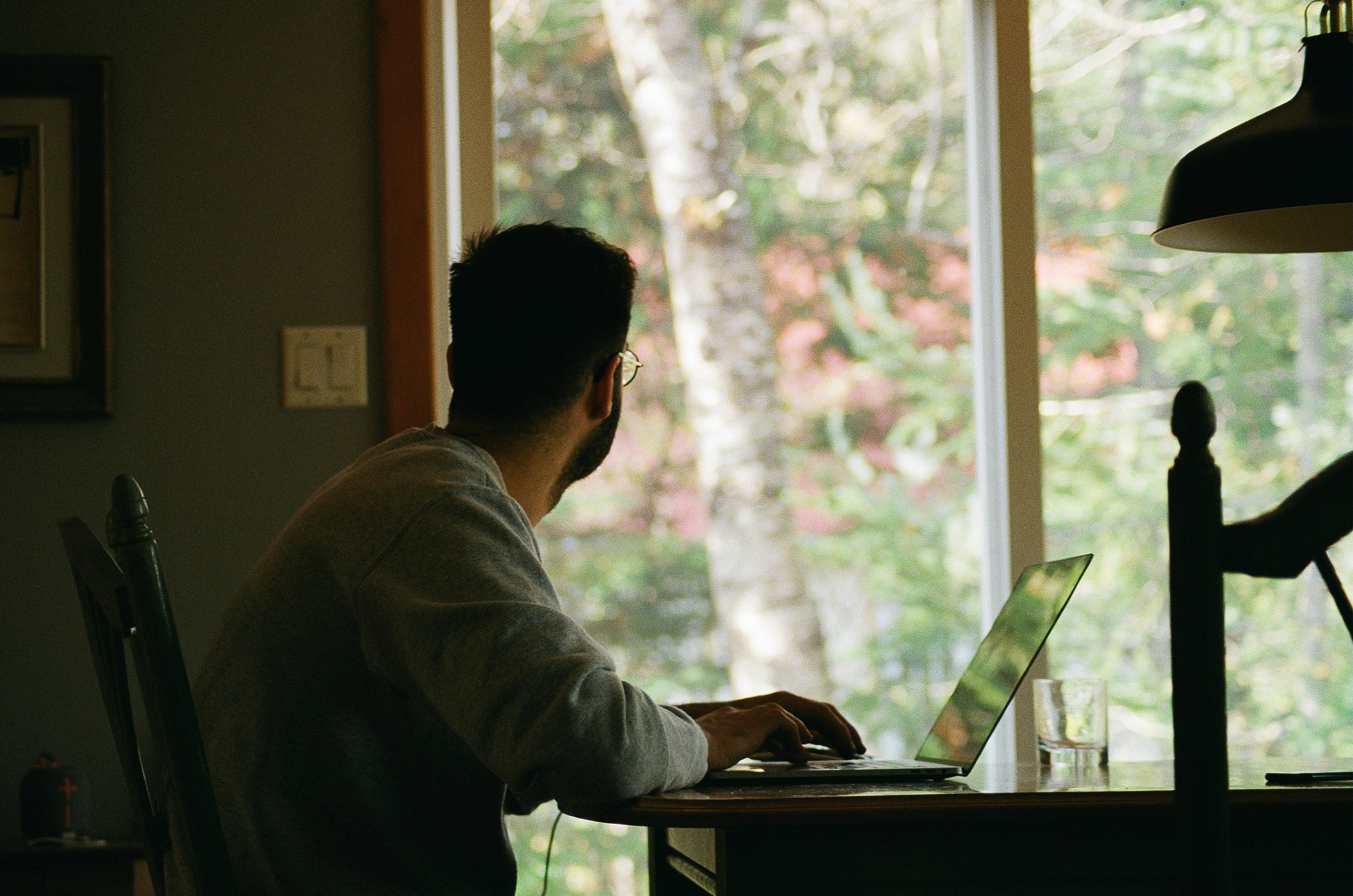 5 Practical Tips to Work Remotely Without the Stress