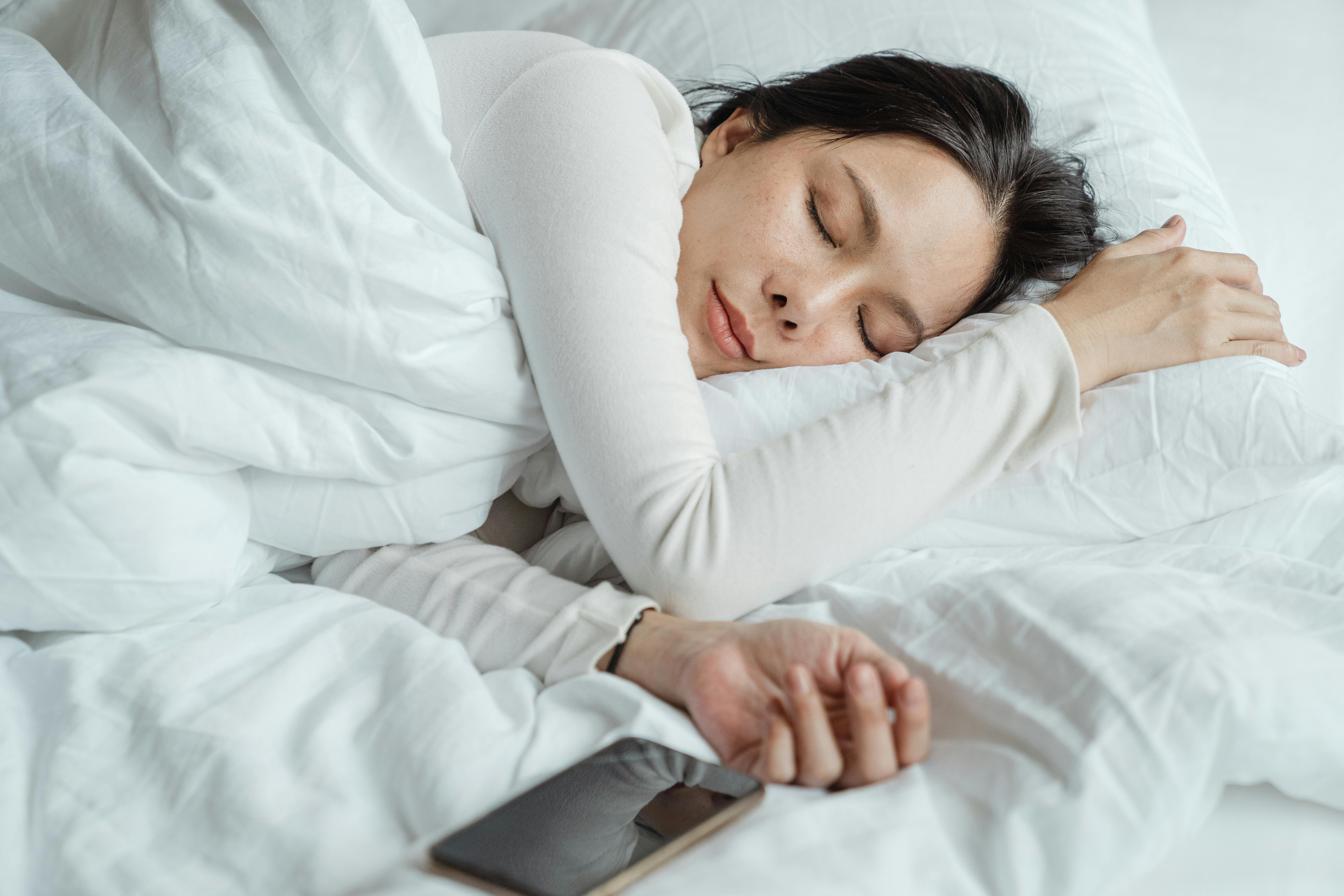 4 Tips For Getting A Rock Solid 8 Hours Of Sleep Every Night