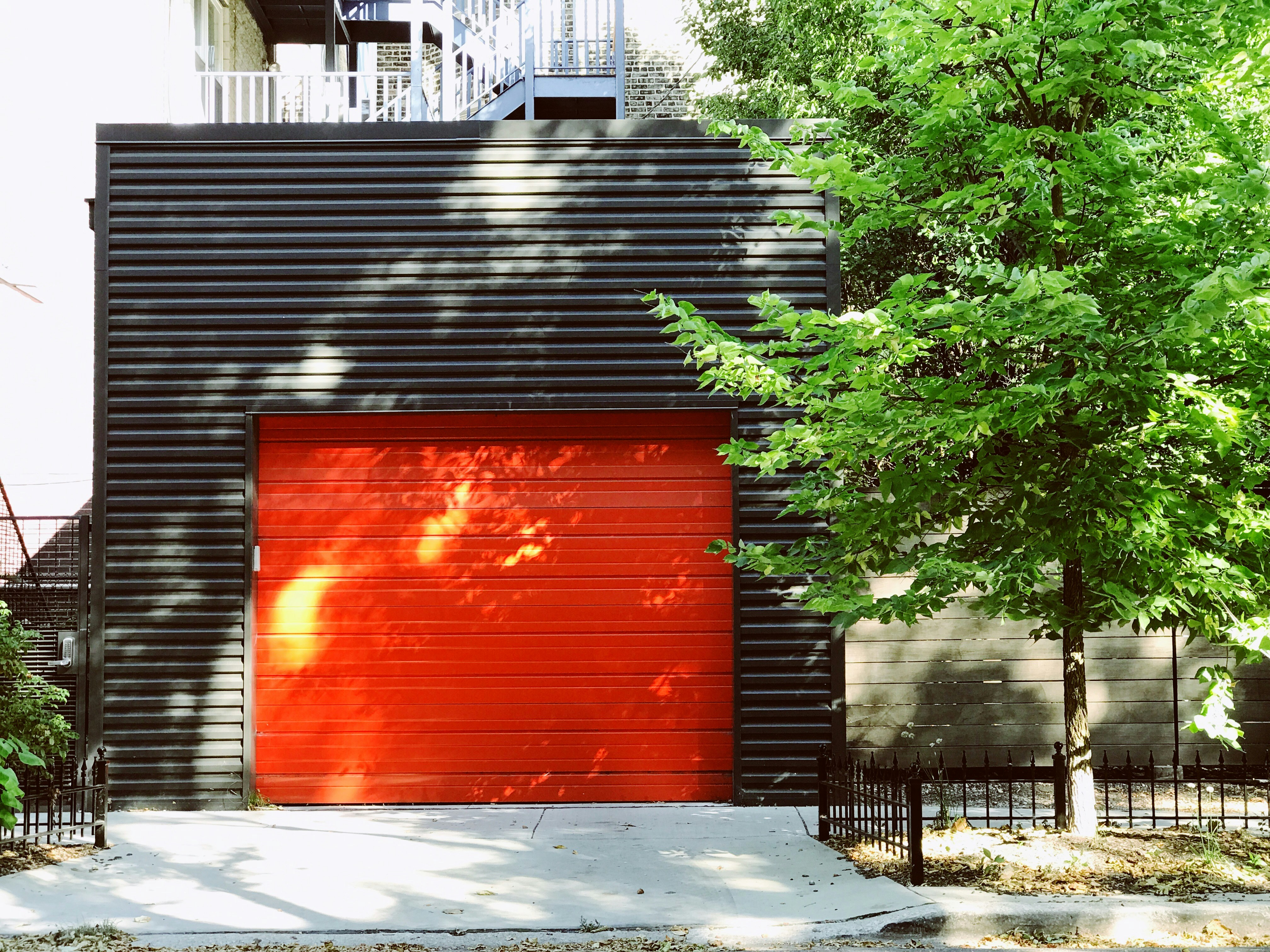 Why Polyaspartic Flooring is the Perfect Choice for Your Garage